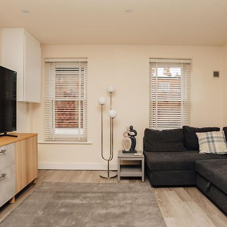 Apartament Henley Town Centre With Parking Zewnętrze zdjęcie