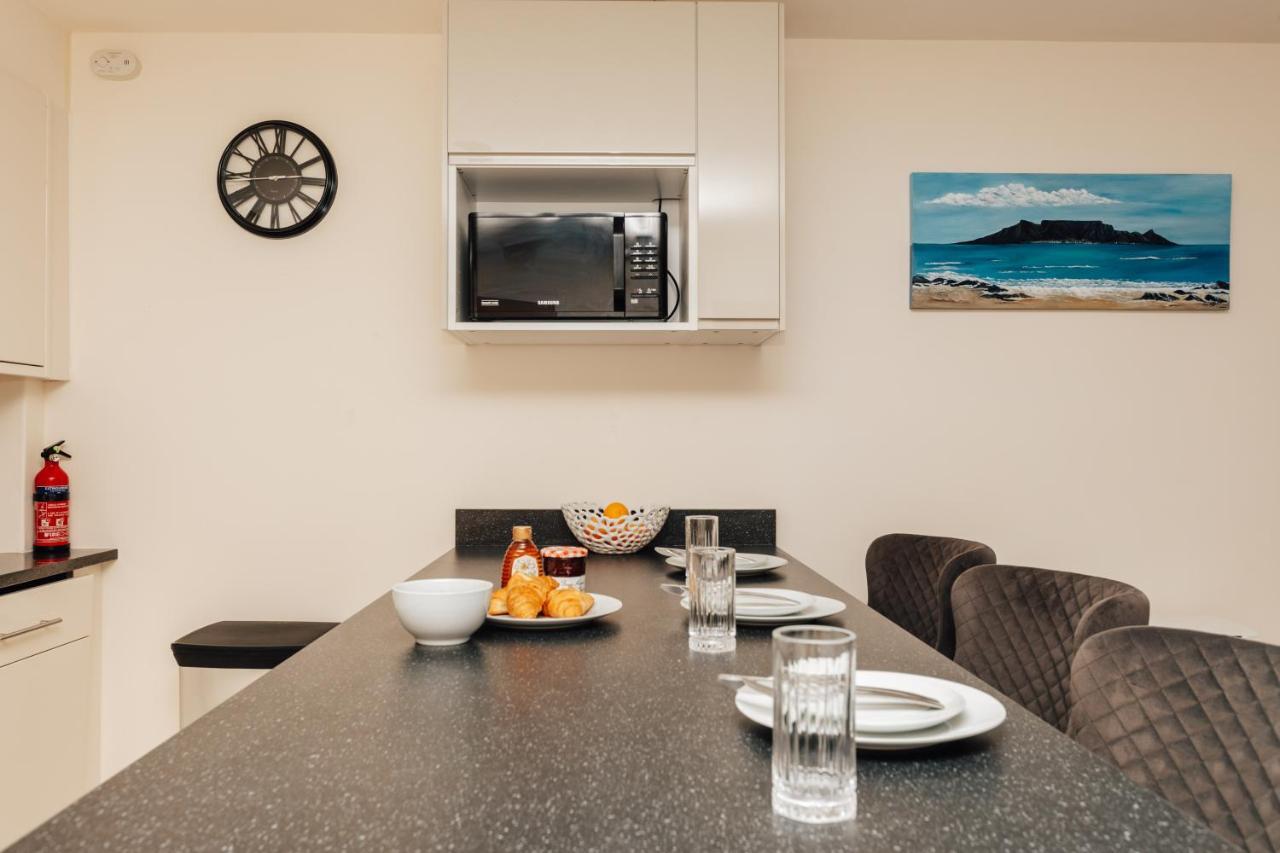 Apartament Henley Town Centre With Parking Zewnętrze zdjęcie