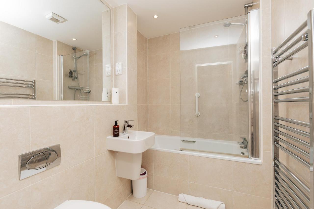 Apartament Henley Town Centre With Parking Zewnętrze zdjęcie