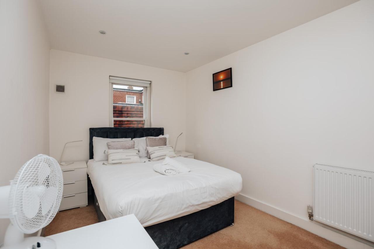 Apartament Henley Town Centre With Parking Zewnętrze zdjęcie