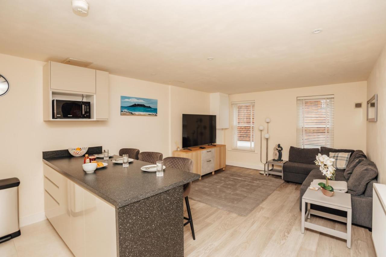 Apartament Henley Town Centre With Parking Zewnętrze zdjęcie